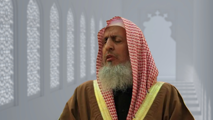 Grand Mufti of Saudi Arabia, Sheikh Abdulaziz Al Ash-Shaikh, wearing traditional religious attire.